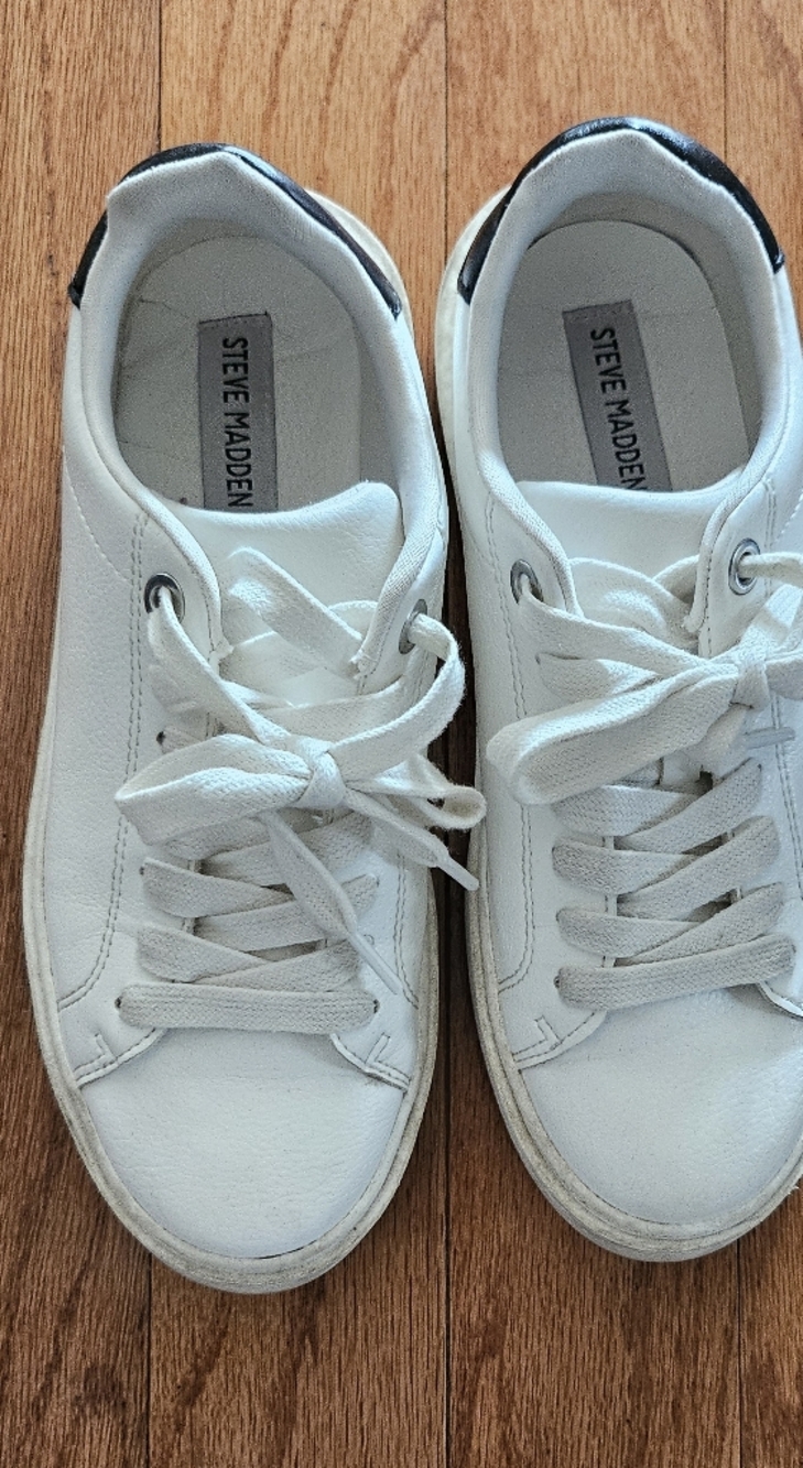 Steve Madden White Leather Sneakers